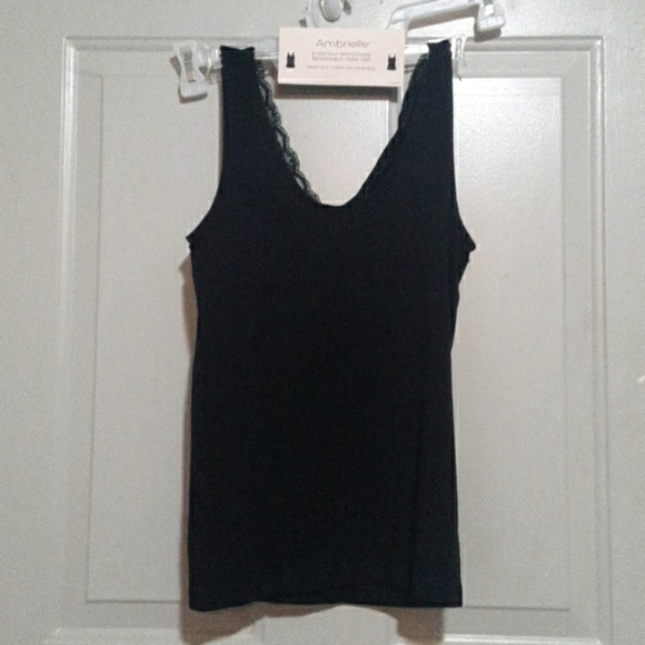 Ambrielle Black Everyday Smoothing Reversible Tank Top NEW - Picture 2 of 4